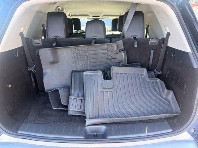 Used 2023 Nissan Pathfinder SL AWD/4WD image 22