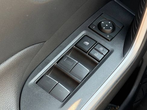 Used 2023 Toyota RAV4 XLE w/ Convenience Package AWD/4WD image 18
