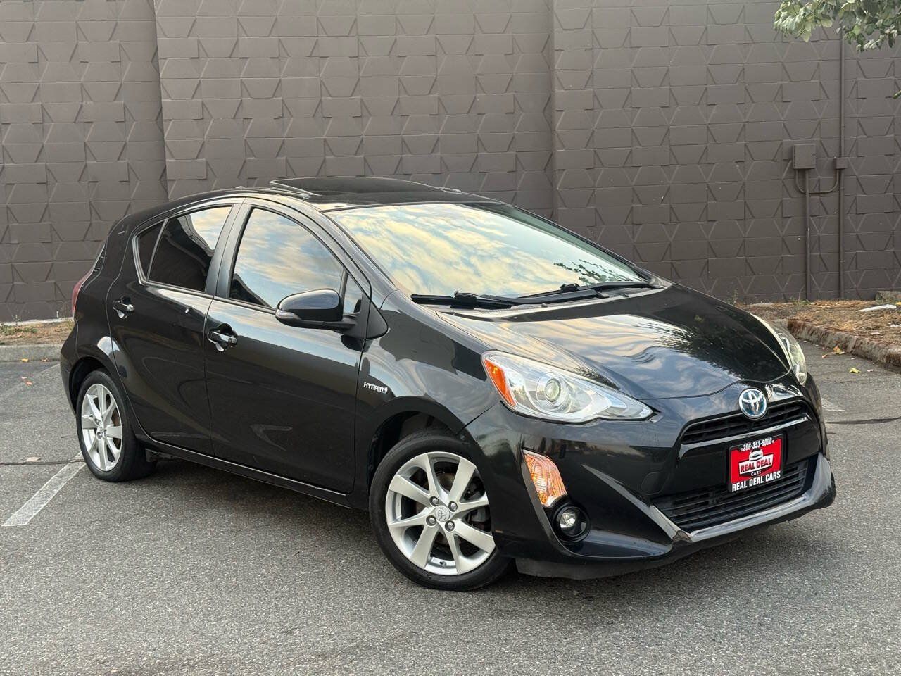 Used 2016 Toyota Prius C Four FWD image 3