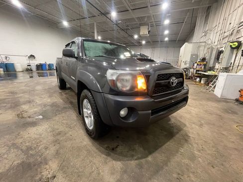 Used 2011 Toyota Tacoma Base w/ TRD Sport Pkg image 43