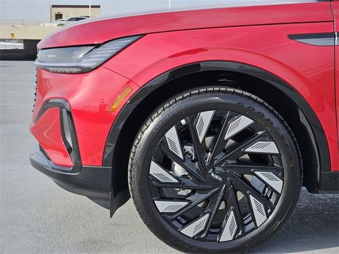 New 2026 Lincoln Nautilus Reserve w/ Jet Appearance Package image 9