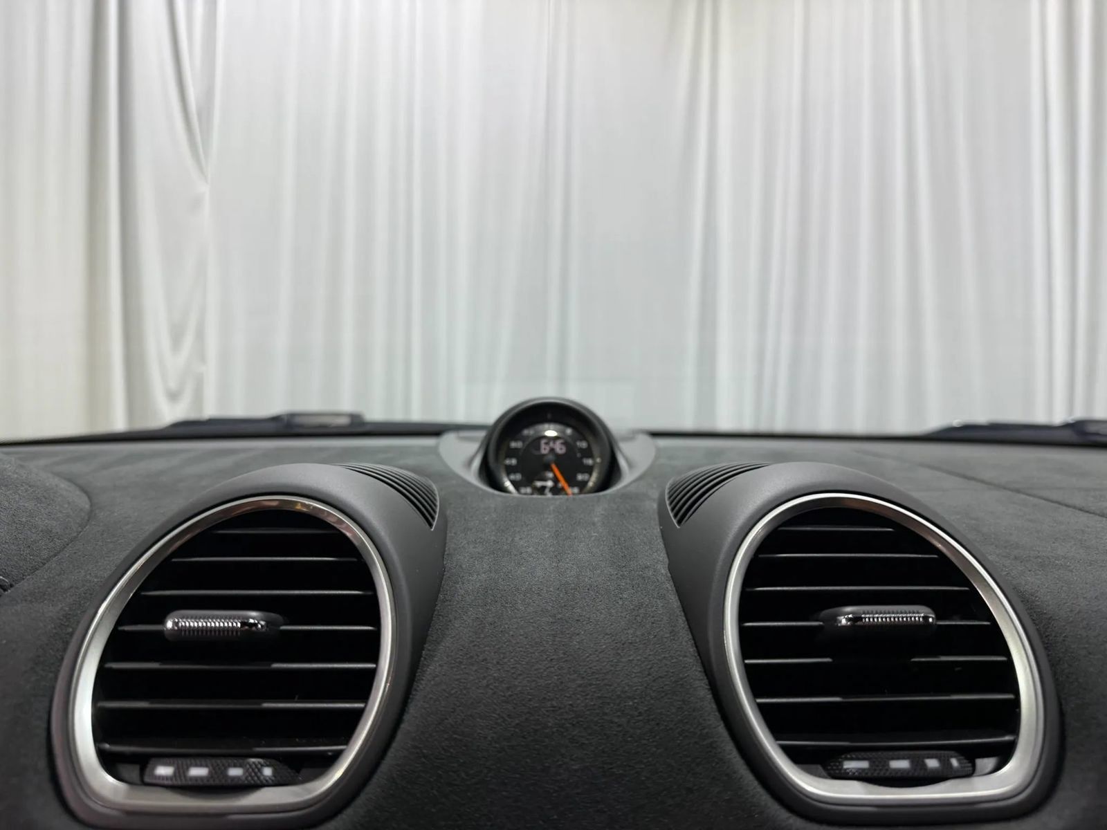 Used 2023 Porsche 718 Cayman GT4 RS w/ Weissach Package RWD image 28