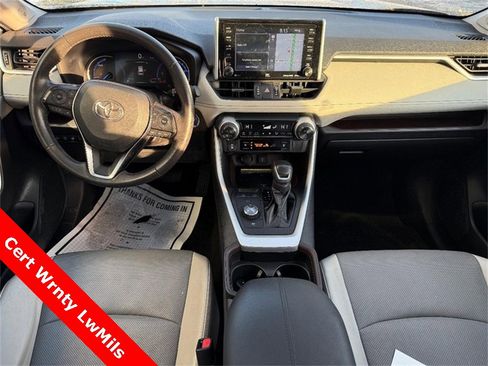 Used 2020 Toyota RAV4 Limited image 13