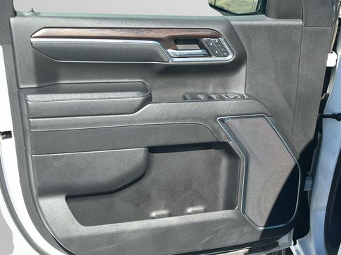 Used 2024 GMC Sierra 1500 SLT AWD/4WD image 21