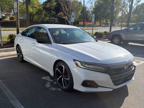Used 2021 Honda Accord Sport image 3
