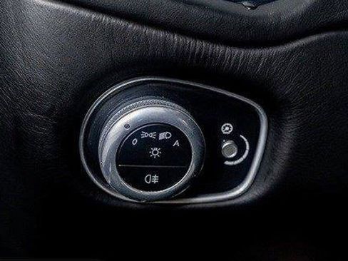 Used 2017 Aston Martin Vanquish S image 27