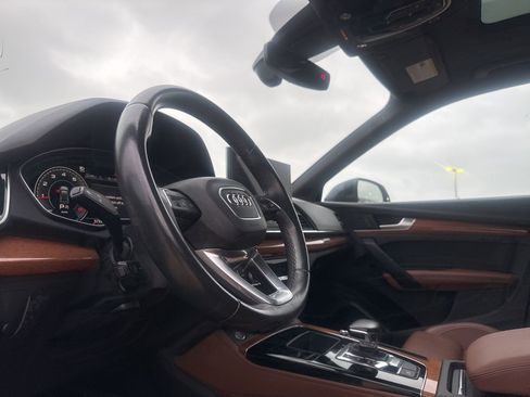 Used 2021 Audi Q5 2.0T Premium Plus w/ Premium Plus Package AWD/4WD image 37