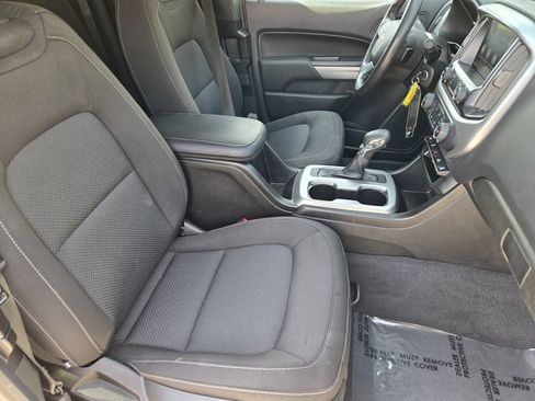 Used 2022 Chevrolet Colorado LT w/ Safety Package RWD image 15