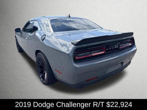 Used 2019 Dodge Challenger R/T w/ Blacktop Package RWD image 5