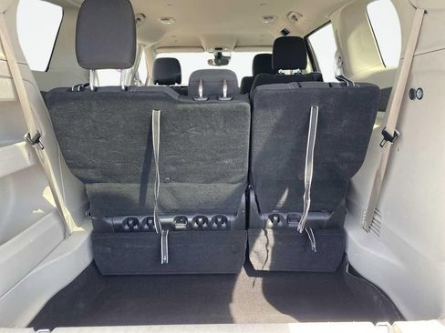 Used 2023 Chrysler Voyager LX FWD image 27