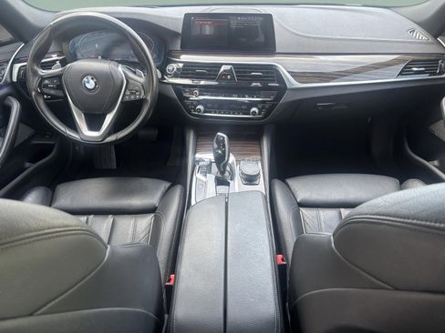 Used 2020 BMW 530i w/ Premium Package image 8