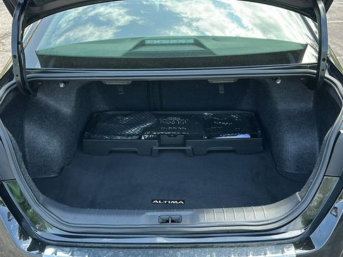 Certified 2023 Nissan Altima 2.5 SV w/ SV Premium Package image 6