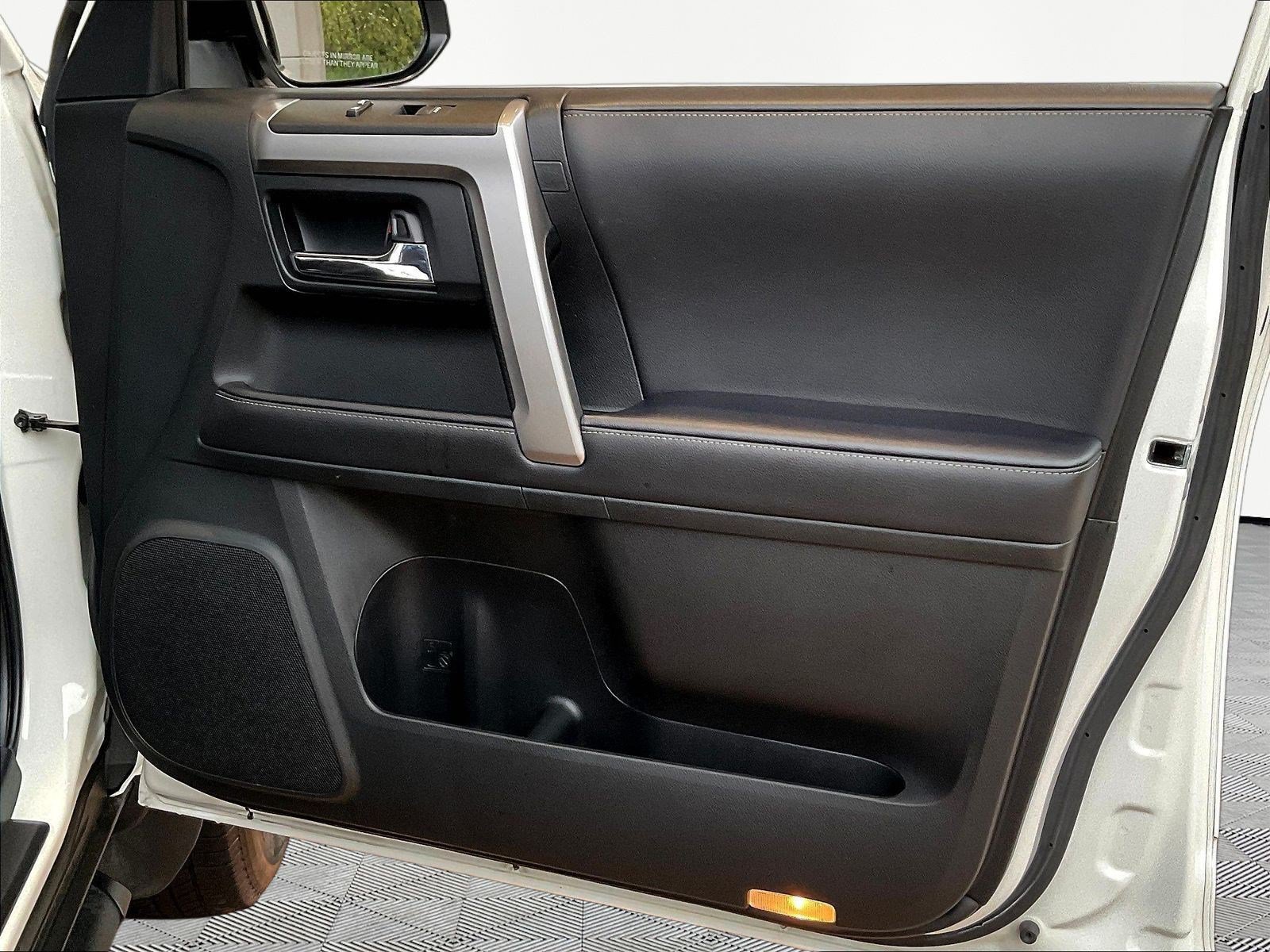 Used 2022 Toyota 4Runner SR5 Premium w/ Moonroof Package AWD/4WD image 28