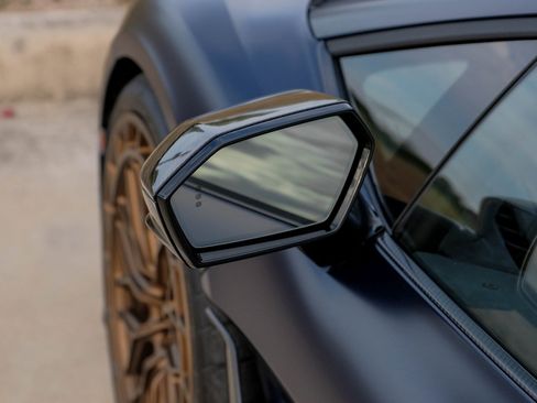 Used 2025 Lamborghini Revuelto image 43