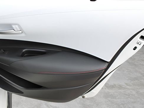 Certified 2024 Toyota Corolla SE image 25