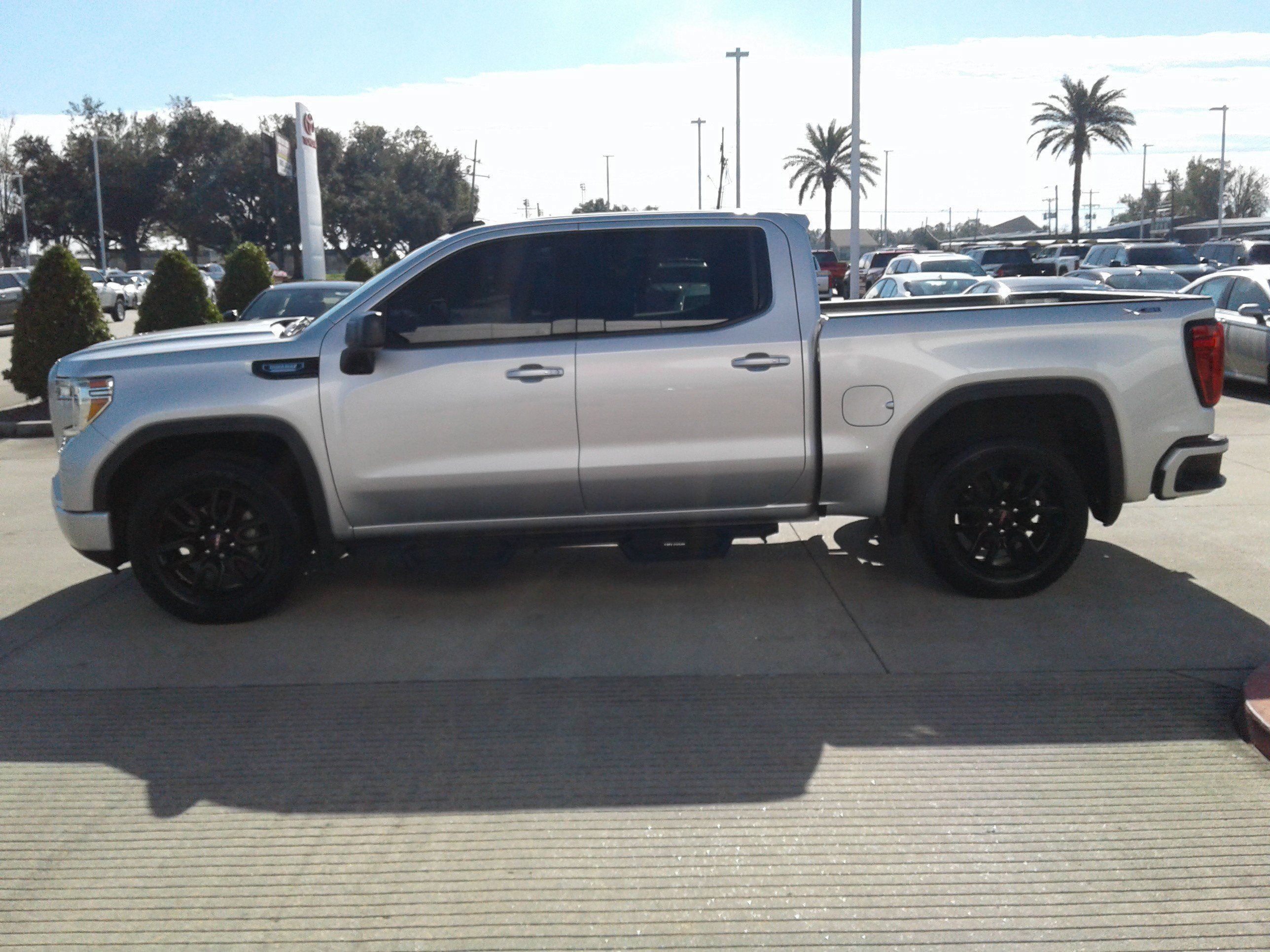 Used 2021 GMC Sierra 1500 Elevation w/ X31 Off-Road Package AWD/4WD image 4