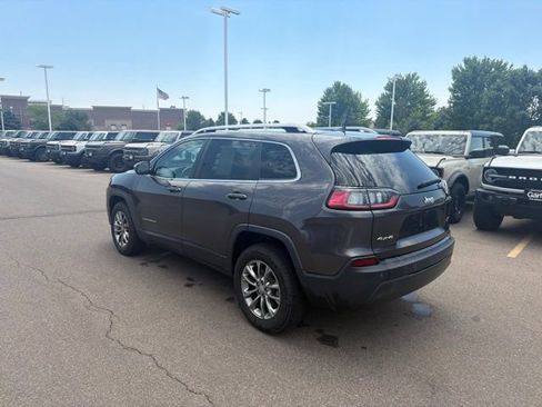 Used 2019 Jeep Cherokee Latitude Plus w/ Comfort/Convenience Group AWD/4WD image 6