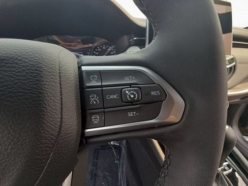 Used 2023 Jeep Compass Limited w/ Sun and Sound Group AWD/4WD image 17