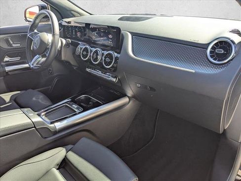 Used 2025 Mercedes-Benz GLA 250 image 21