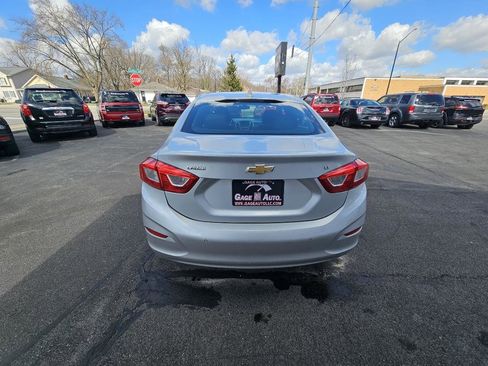 Used 2016 Chevrolet Cruze LT w/ Convenience Package image 8