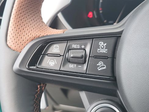 New 2025 Alfa Romeo Stelvio Sprint image 38