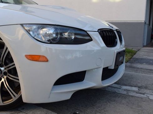 Used 2011 BMW M3 Convertible RWD image 16