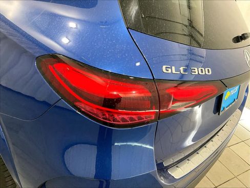 Used 2025 Mercedes-Benz GLC 300 4MATIC image 34