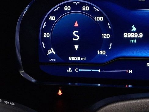 Used 2023 Chevrolet Tahoe Premier w/ Advanced Technology Package image 8