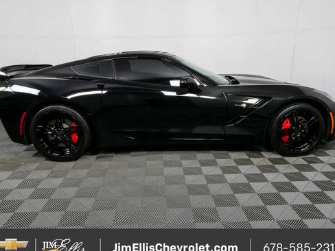 Used 2017 Chevrolet Corvette Stingray Coupe w/ 1LT image 2