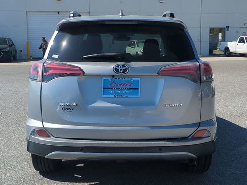 Used 2018 Toyota RAV4 Limited image 14