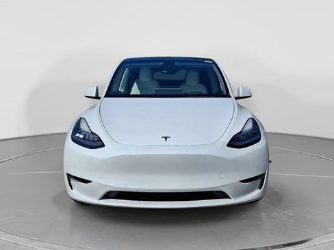 Used 2021 Tesla Model Y Long Range AWD/4WD image 2