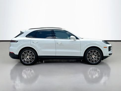 Certified 2026 Porsche Cayenne AWD/4WD image 8