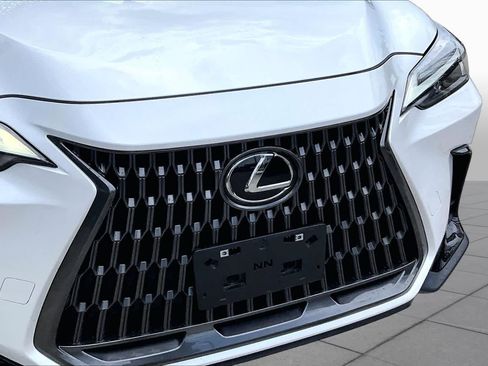 Used 2024 Lexus NX 250 FWD w/ Towing Package (2000 Lbs) image 30