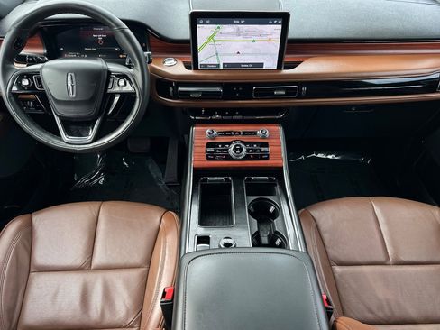 Used 2024 Lincoln Aviator Reserve AWD/4WD image 16