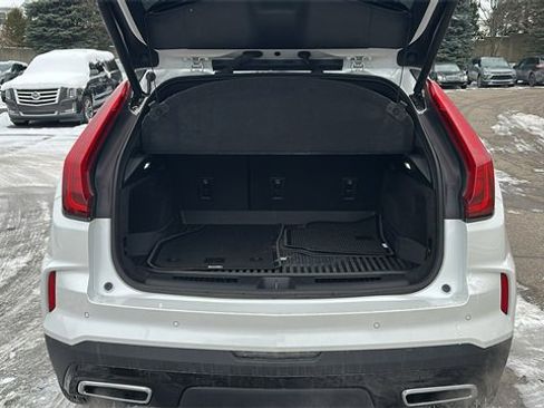 Used 2024 Cadillac XT4 Premium Luxury image 35