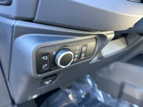 New 2025 Ford Bronco Badlands image 41