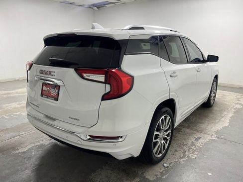 Used 2024 GMC Terrain Denali w/ Denali Premium Package image 12