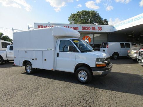 Used 2012 Chevrolet Express 3500 RWD image 49
