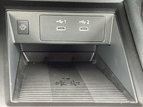 New 2025 Nissan Kicks SR image 25