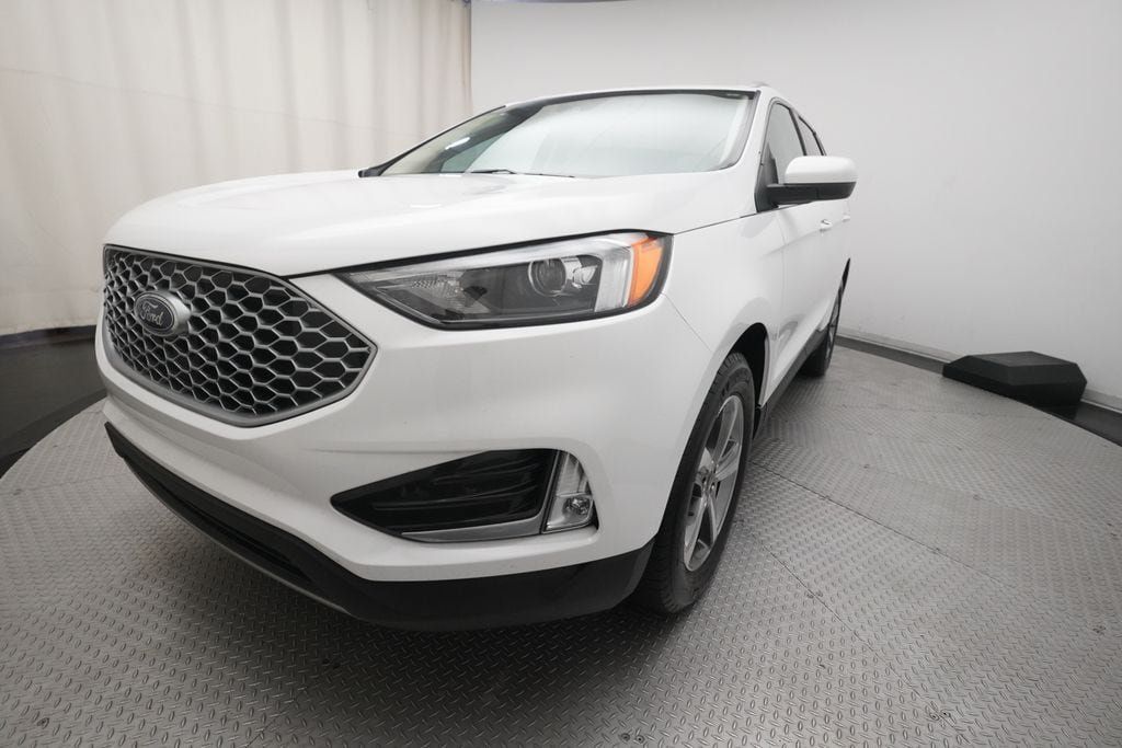 Used 2024 Ford Edge SEL w/ Convenience Package AWD/4WD image 12