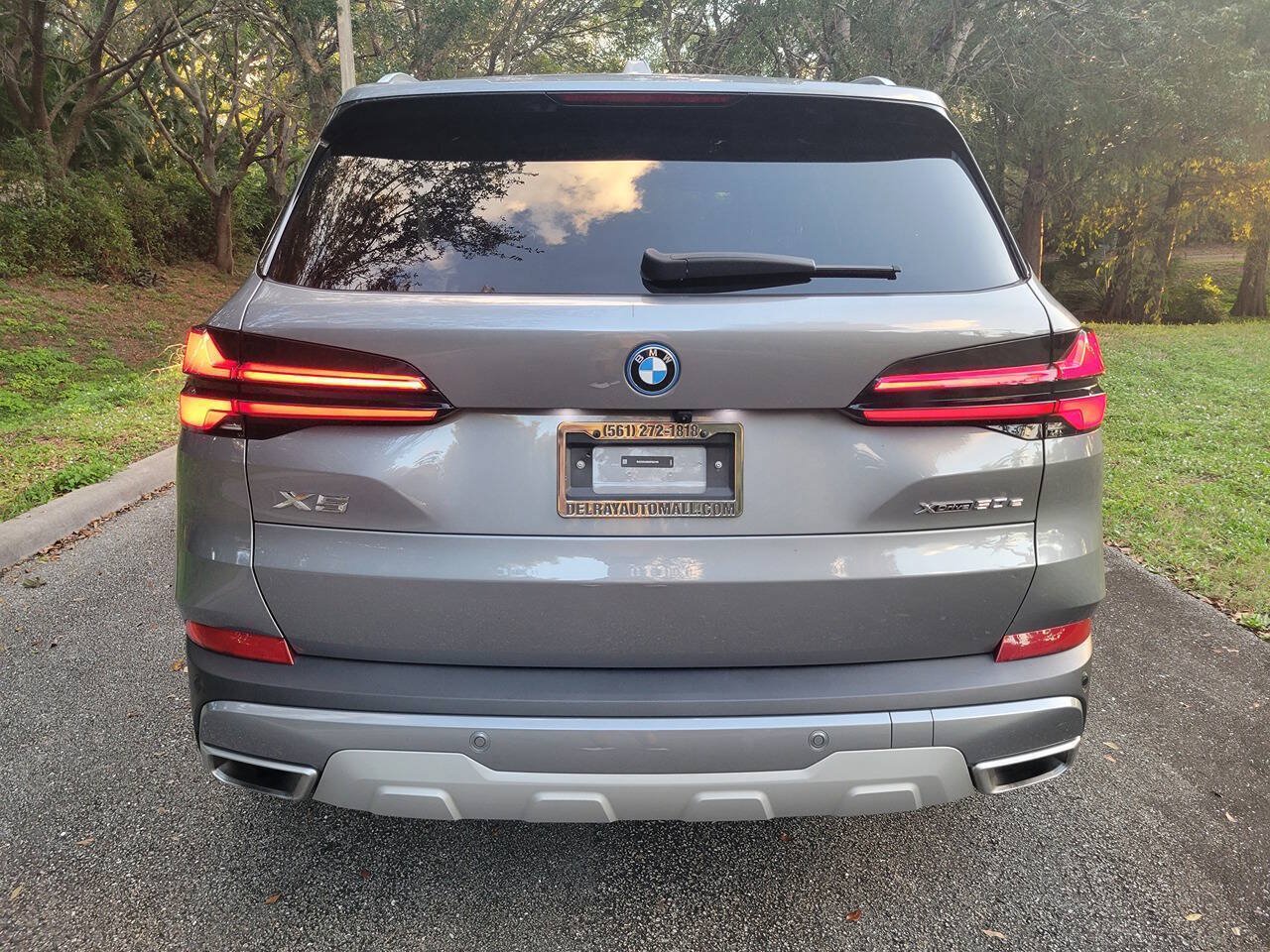 Used 2025 BMW X5 xDrive50e AWD/4WD image 6
