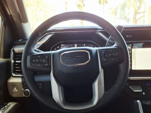 Certified 2025 GMC Sierra 2500 Denali image 18