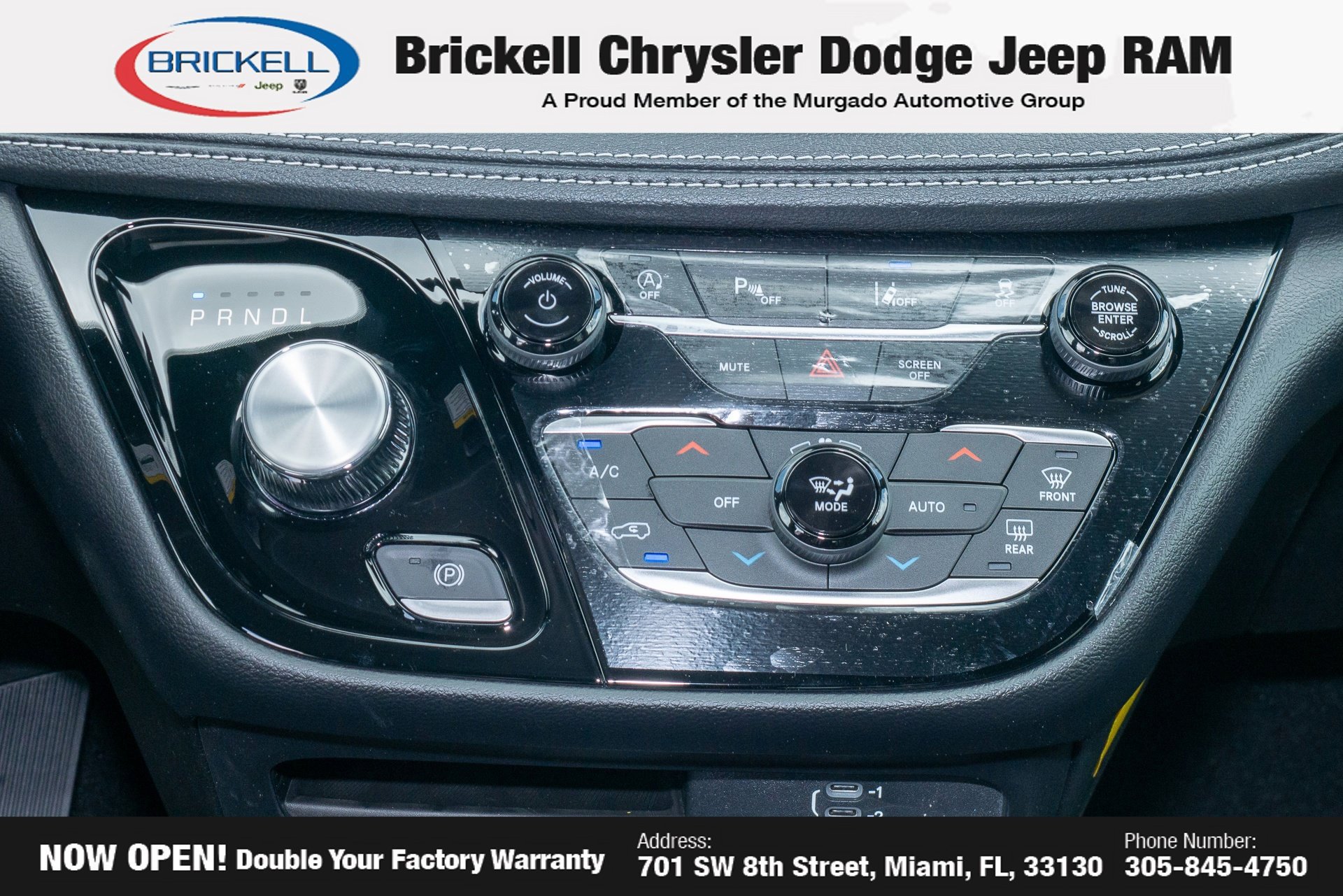 New 2027 Chrysler Pacifica Select FWD image 23