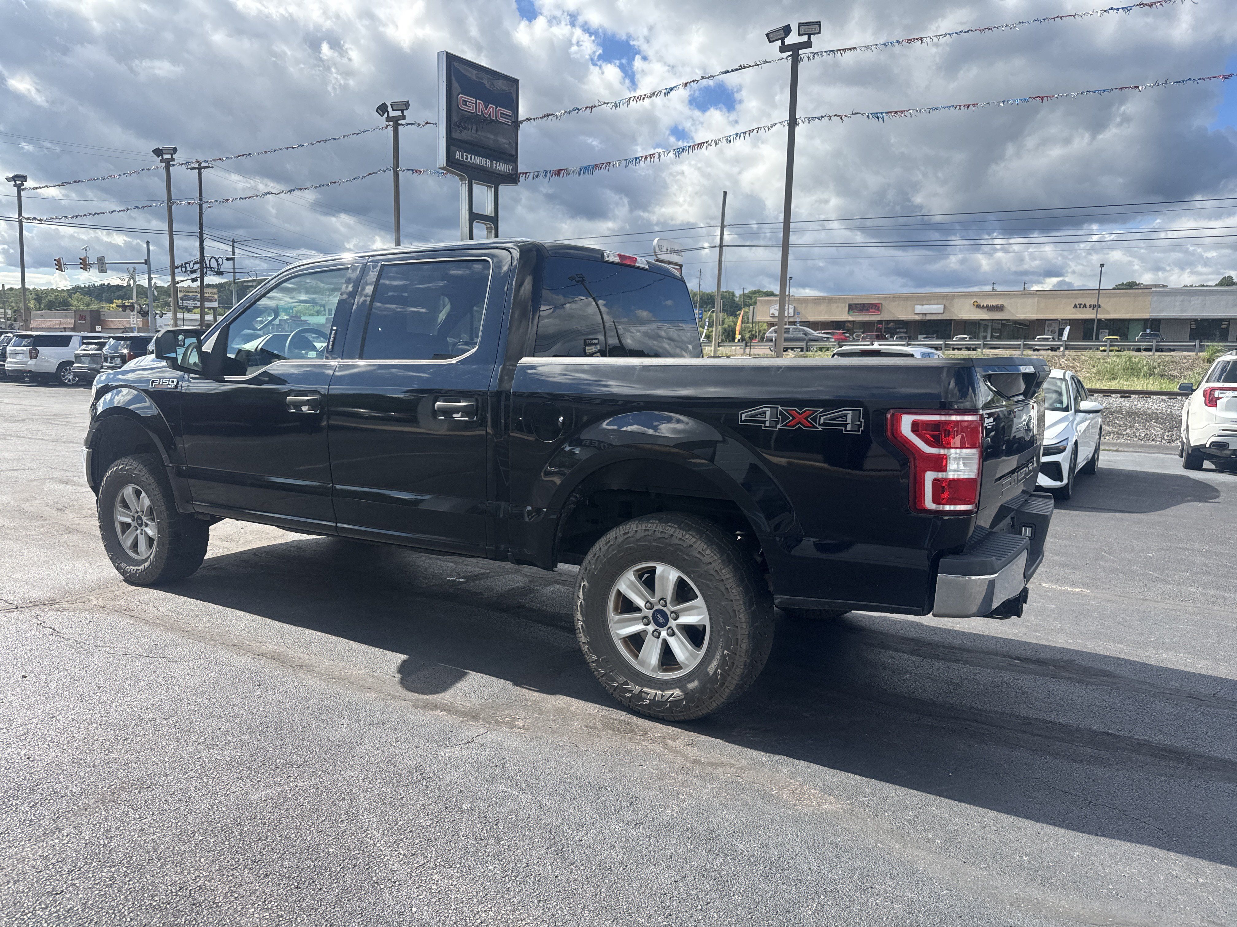 Used 2018 Ford F150 XLT AWD/4WD image 10