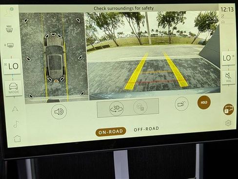 New 2026 Land Rover Range Rover SE image 12