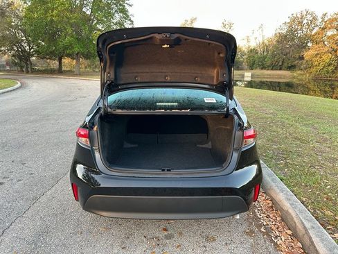 Used 2025 Toyota Corolla LE image 10