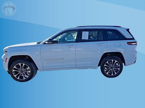 Certified 2023 Jeep Grand Cherokee Overland image 5