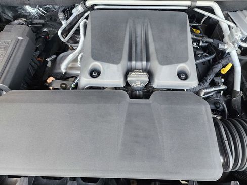 Used 2024 Chevrolet Colorado Z71 w/ Z71 Convenience Package 2 image 24