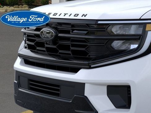 New 2026 Ford Expedition Max Platinum w/ Stealth Performance Package AWD/4WD image 18