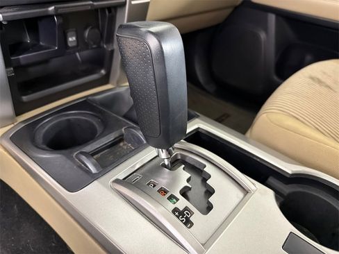 Used 2011 Toyota 4Runner SR5 w/ Convenience Pkg image 30